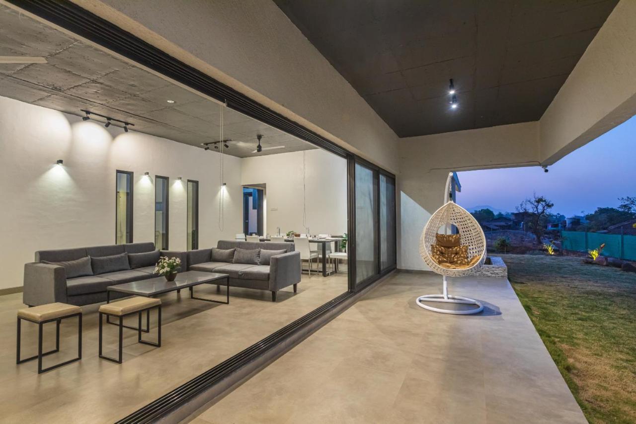 Saffronstays Stargazer, Karjat - Luxury Pool Villa With Lake View 外观 照片